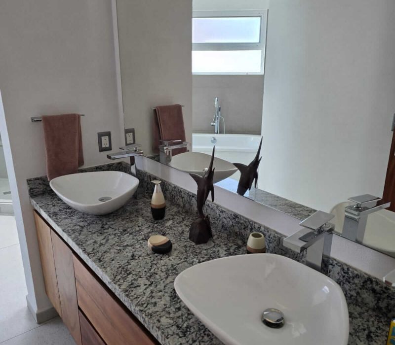 BAÑO RECÁMARA PRINCIPAL 1