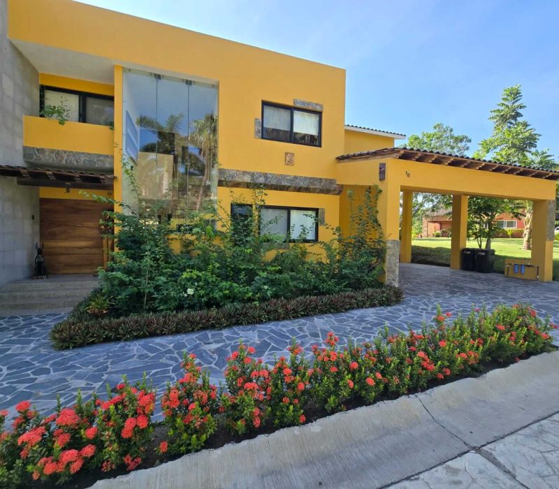 EXTERIOR 1