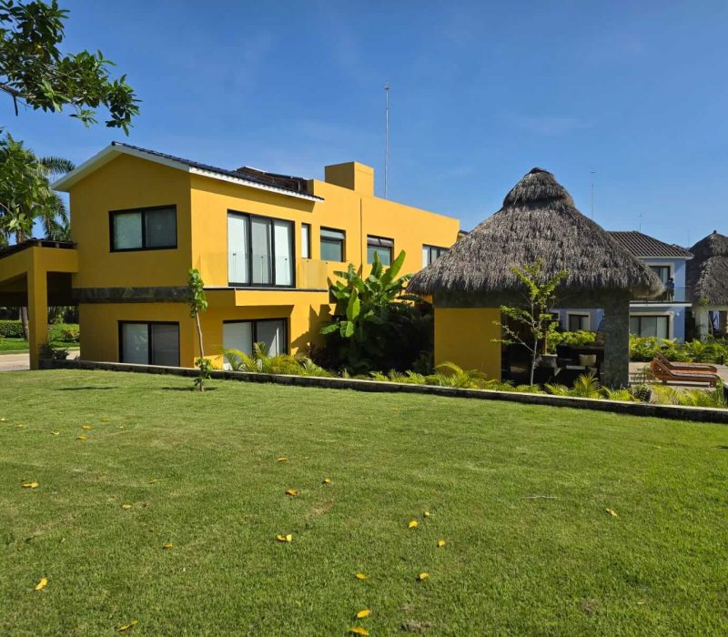 EXTERIOR 2