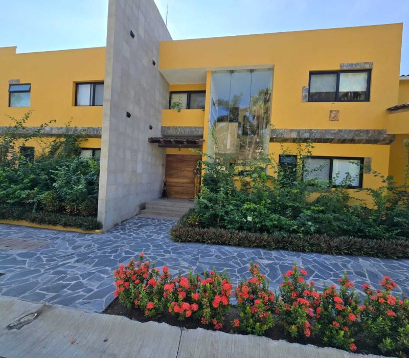 EXTERIOR 3