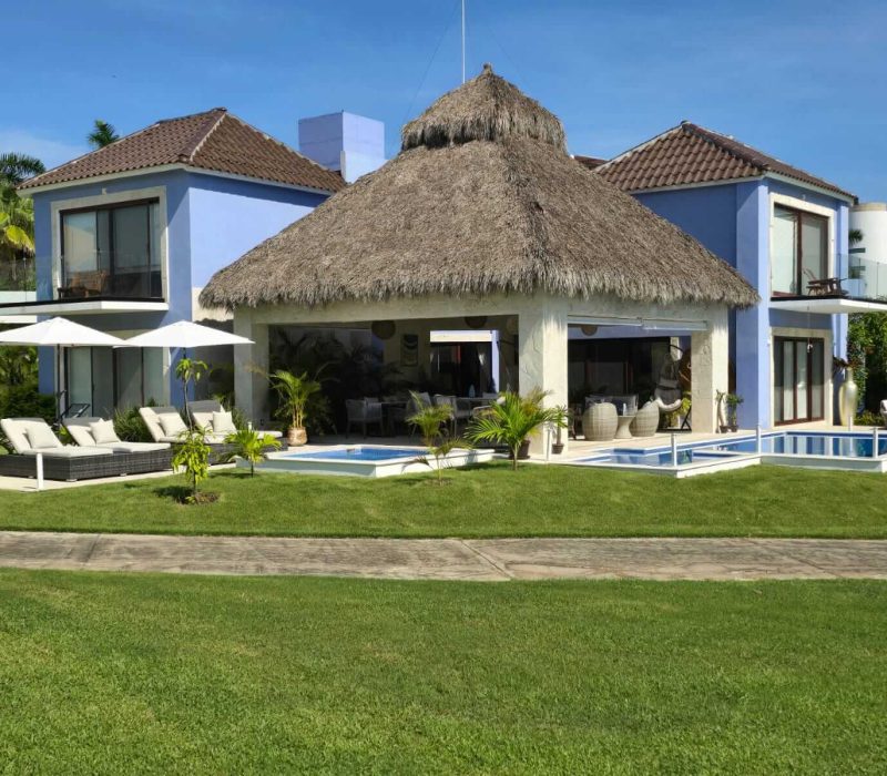 EXTERIOR 4